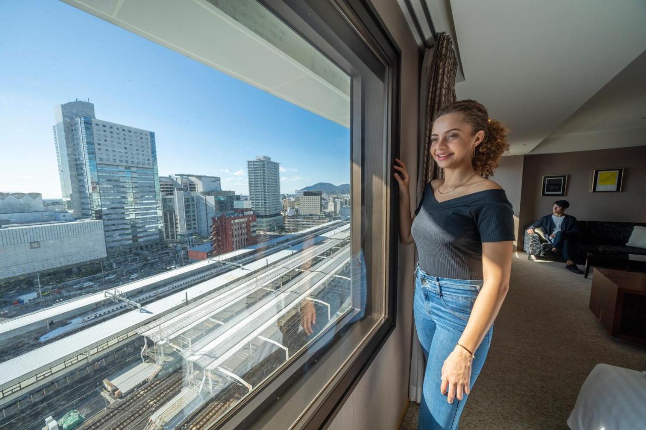 Hotel Associa Shizuoka Dış mekan fotoğraf A student at the University of Roehampton